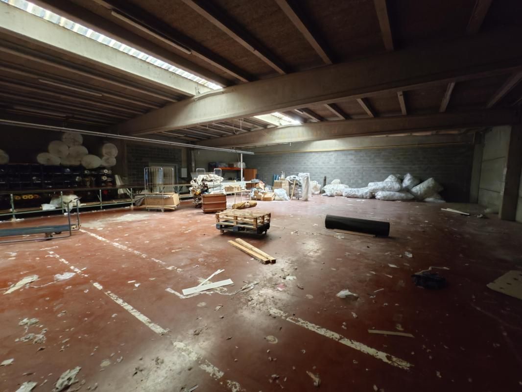 Location entrepôts 2000 m² divisibles à partir de 2000 m²