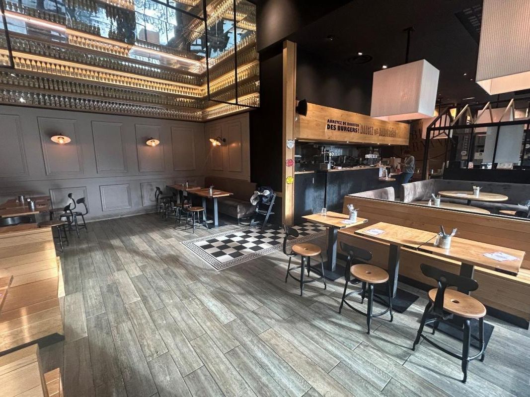 Vente entrepôts 244 m² non divisibles