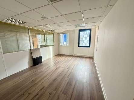 Location bureaux 78 m² non divisibles