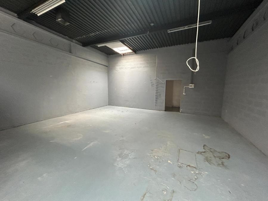 Location entrepôts 522 m² non divisibles