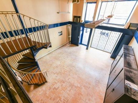 Vente local commercial 180 m² non divisibles