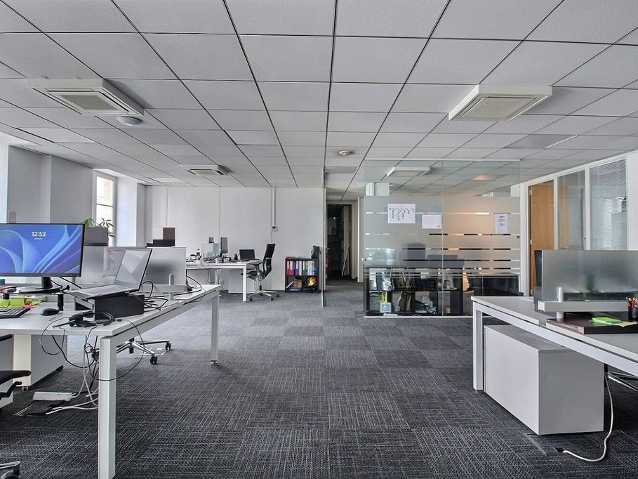 Location bureaux 200 m² non divisibles