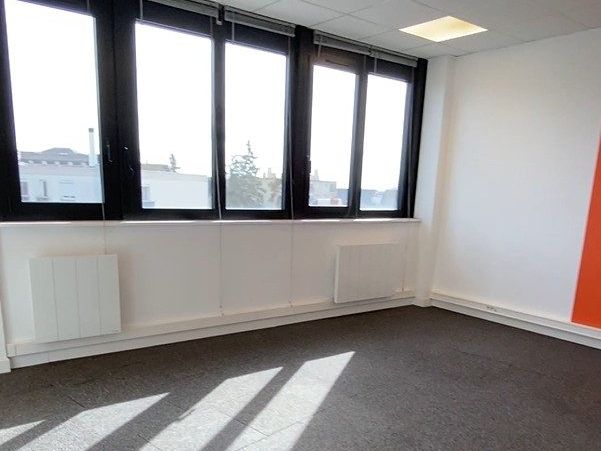 Vente bureaux 95 m² à Chartres