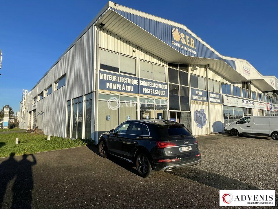 Location local d''activites 500 m² non divisibles