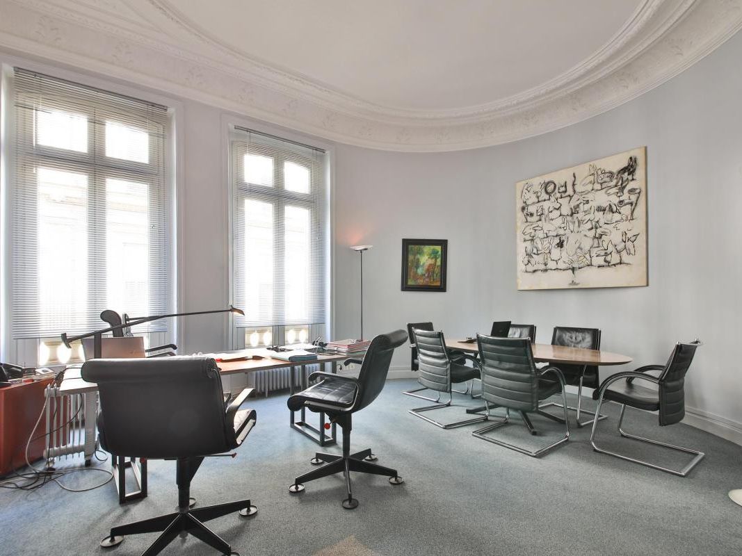 Location local commercial 153 m² non divisibles