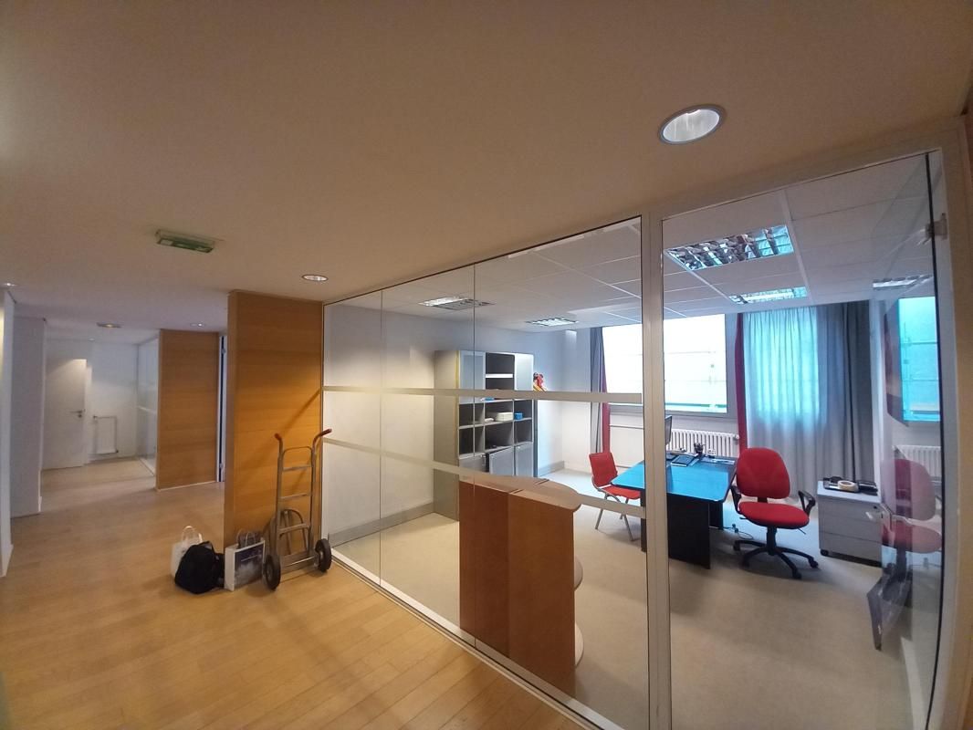 Vente bureaux 388 m² non divisibles