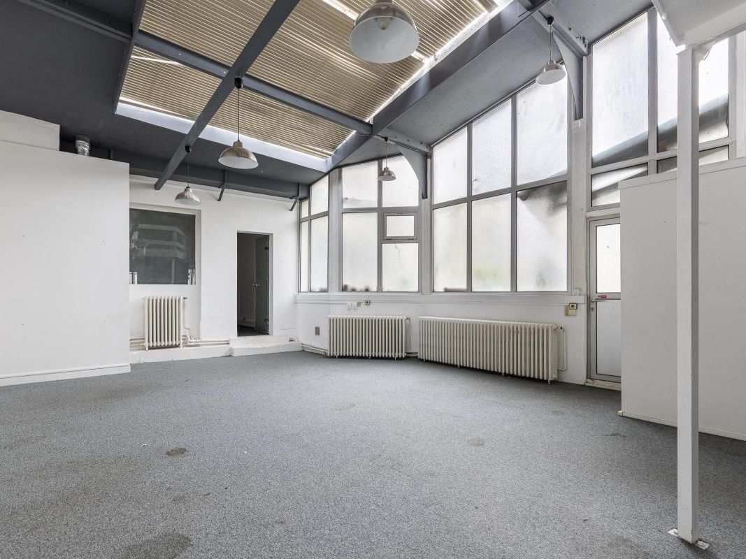 Location bureaux 137 m² non divisibles