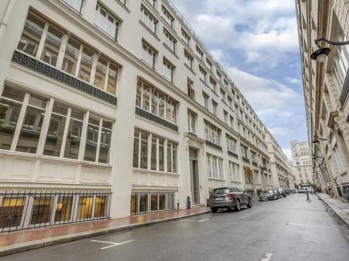 Location bureaux 350 m² divisibles à partir de 105 m²