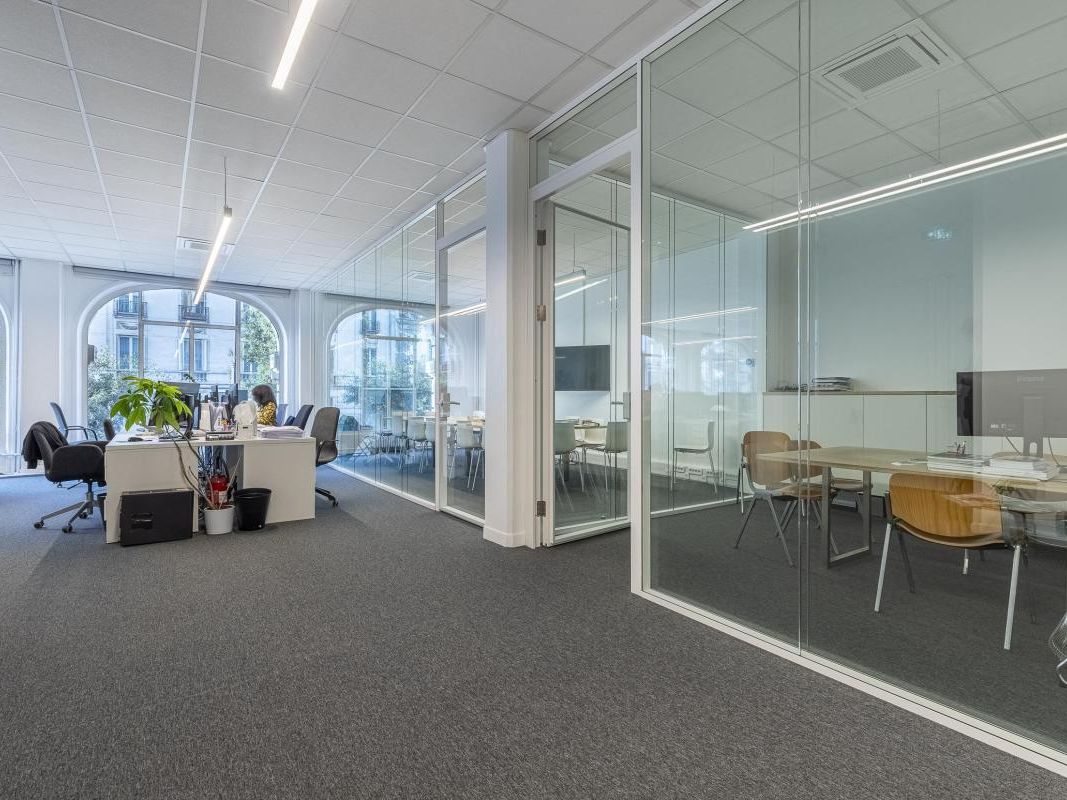 Location bureaux 337 m² non divisibles