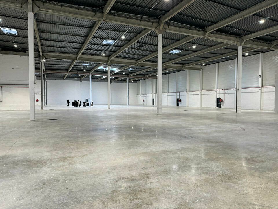 Location entrepot 7648 m² divisibles à partir de 1591 m²