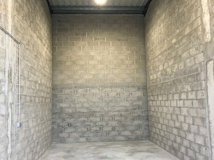 Location local d''activites 42 m² non divisibles