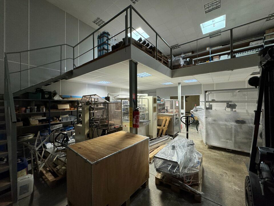 Vente local d''activites 355 m² non divisibles