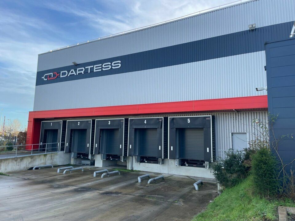 ZI BORDEAUX FRET A BRUGES - ENTREPOT DE 4 326 m² A LOUER