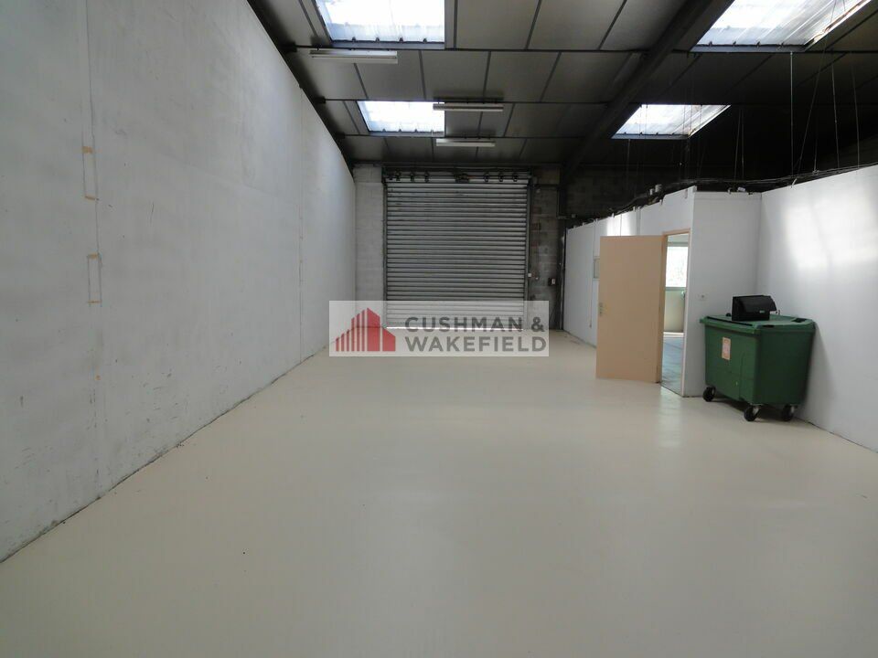 Location local d''activites 226 m² non divisibles