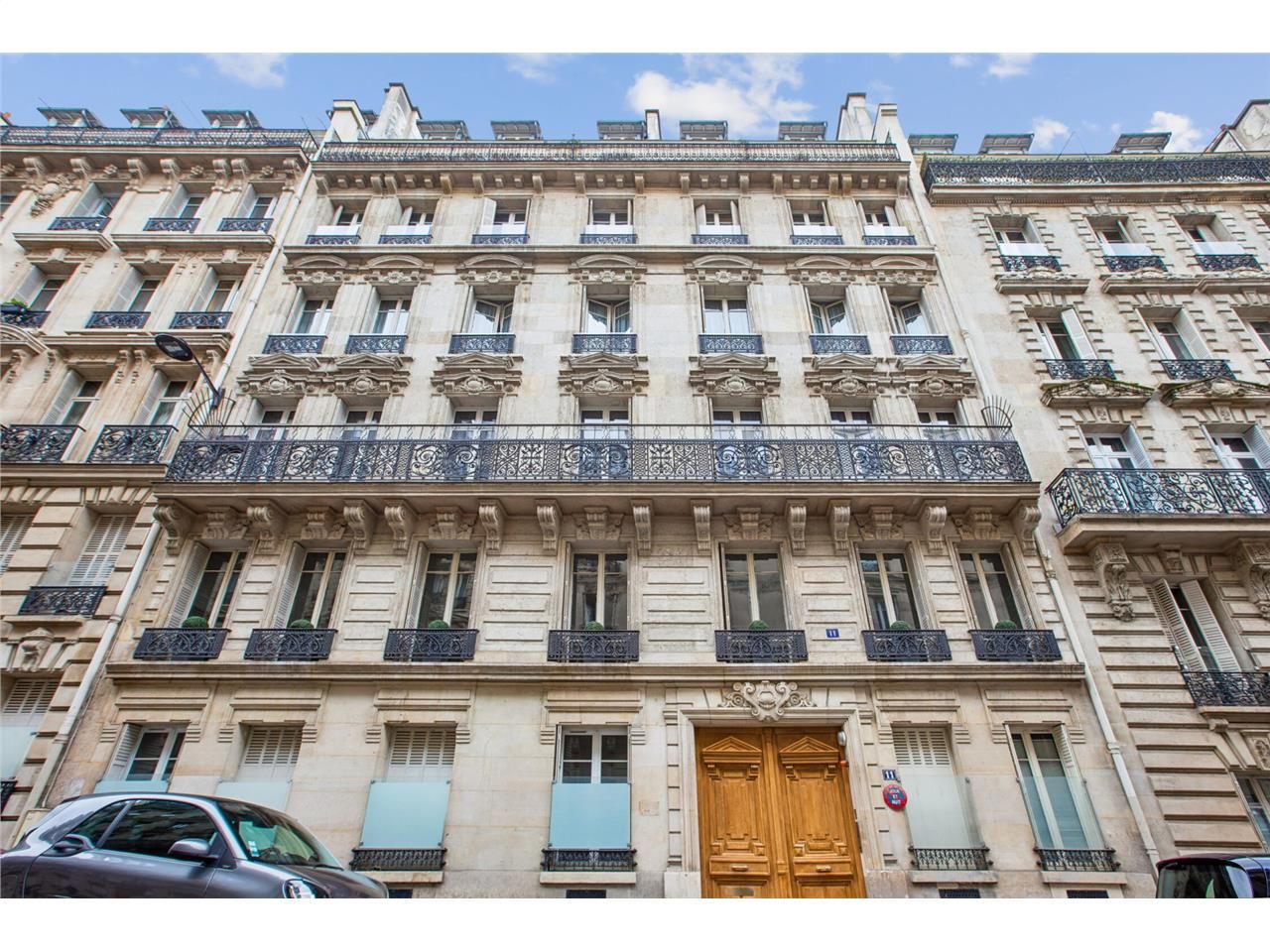 Location bureaux 215.8 m² à Paris 16ème