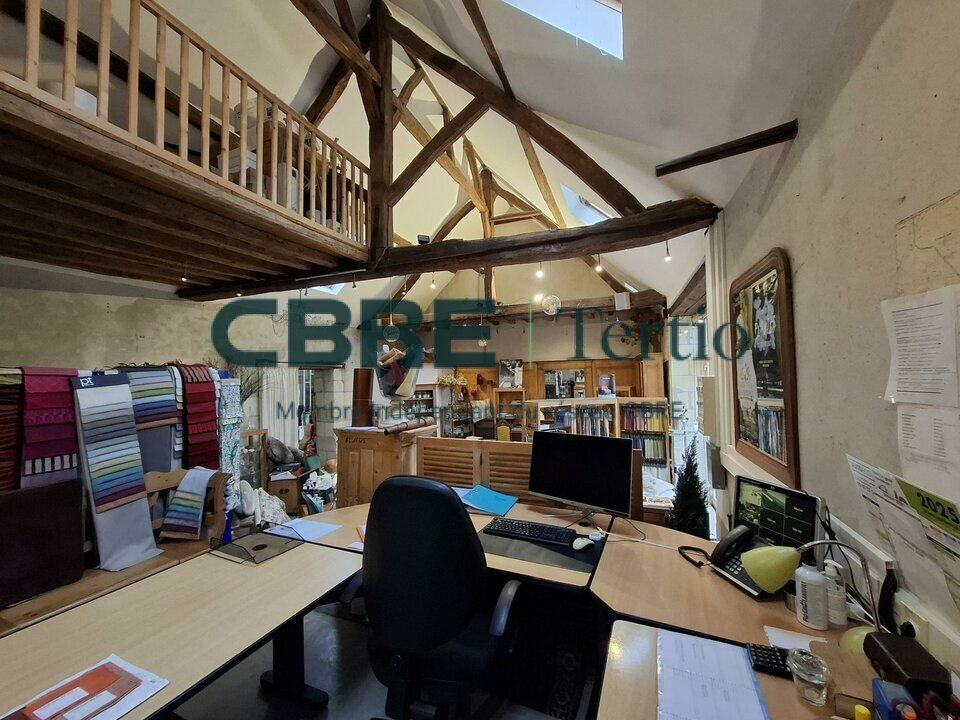 Vente local d''activites 379 m² non divisibles