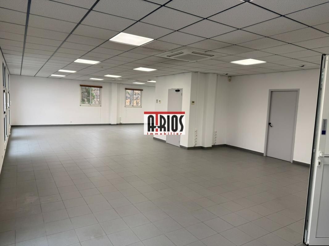 Location bureaux 147 m² non divisibles