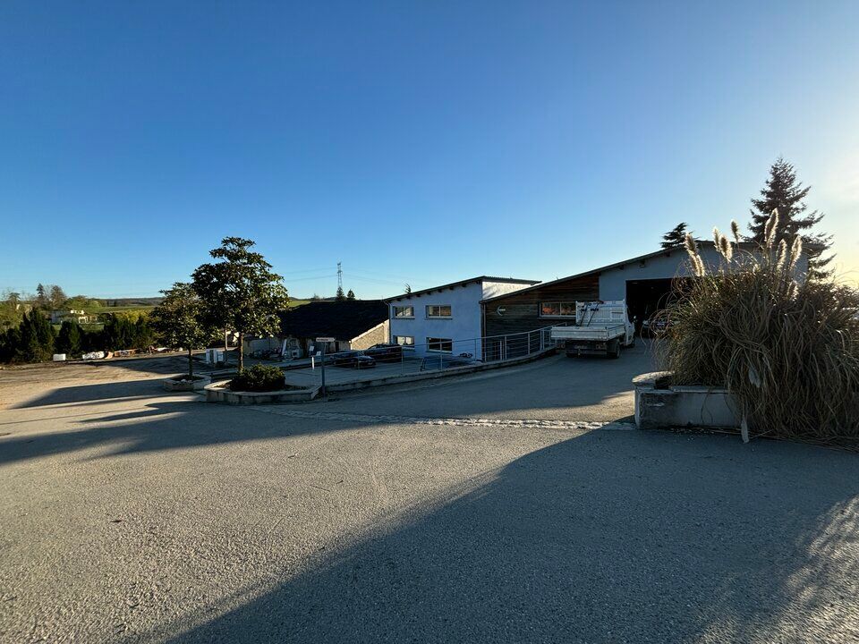 Location local d''activites 635 m² divisibles à partir de 350 m²