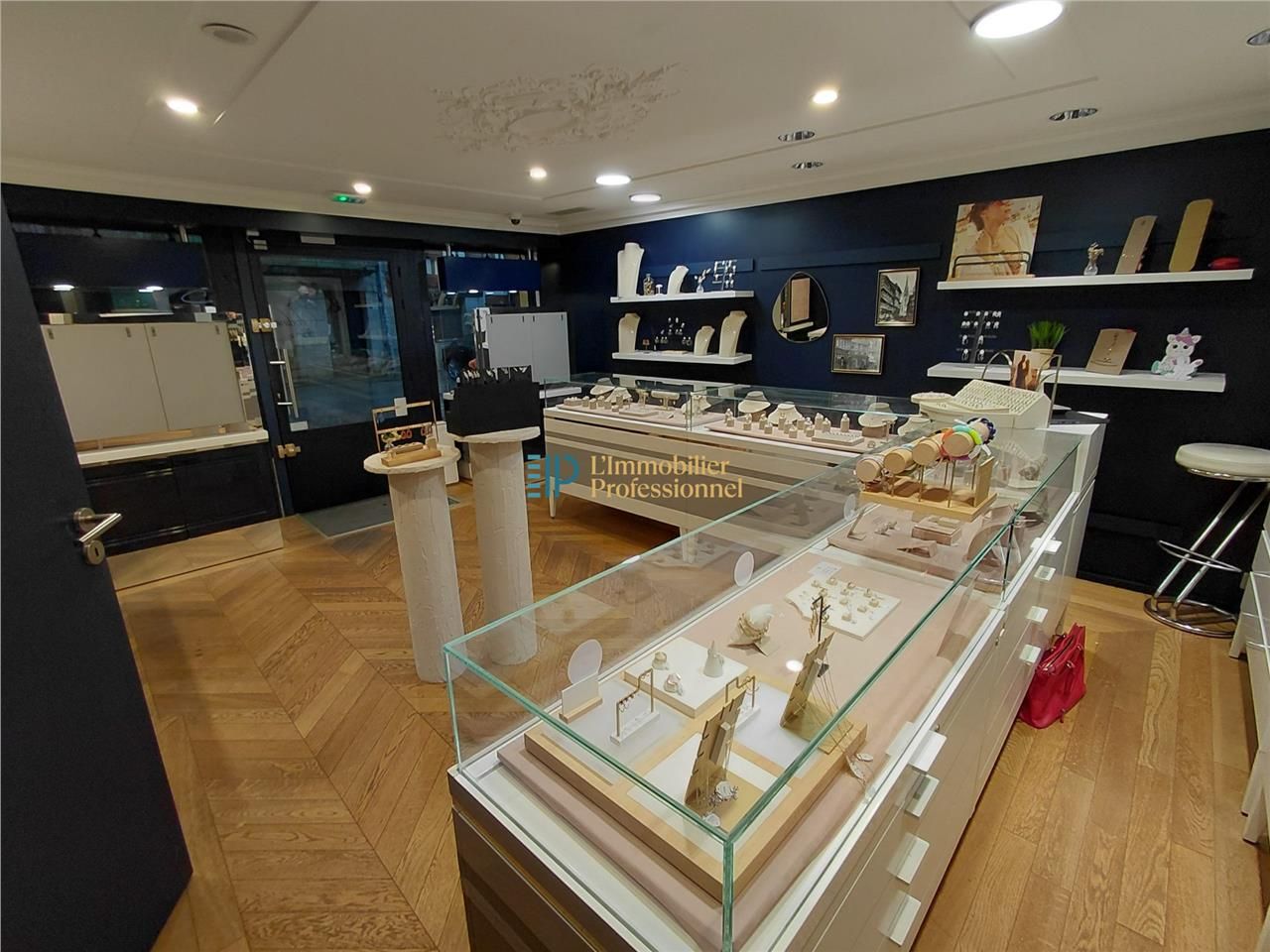 Location local commercial 50 m² à Quimper