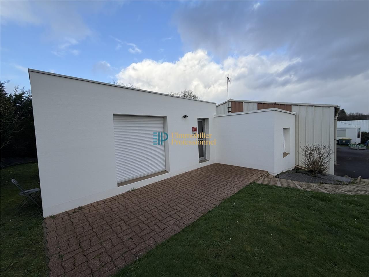 Location local d''activités 285 m² à Hennebont