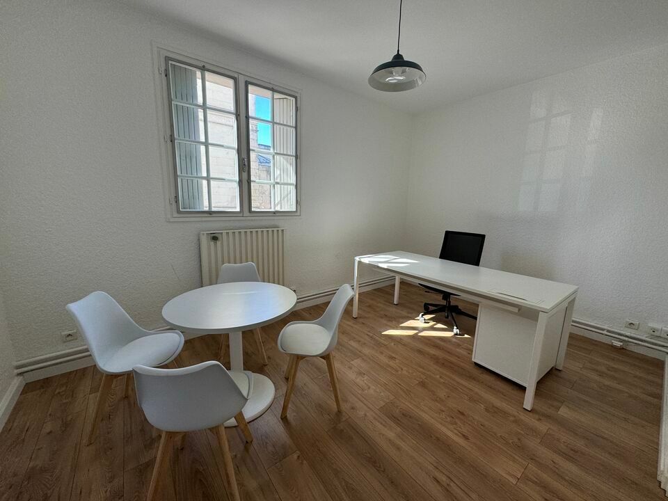 Location bureaux 65 m² non divisibles