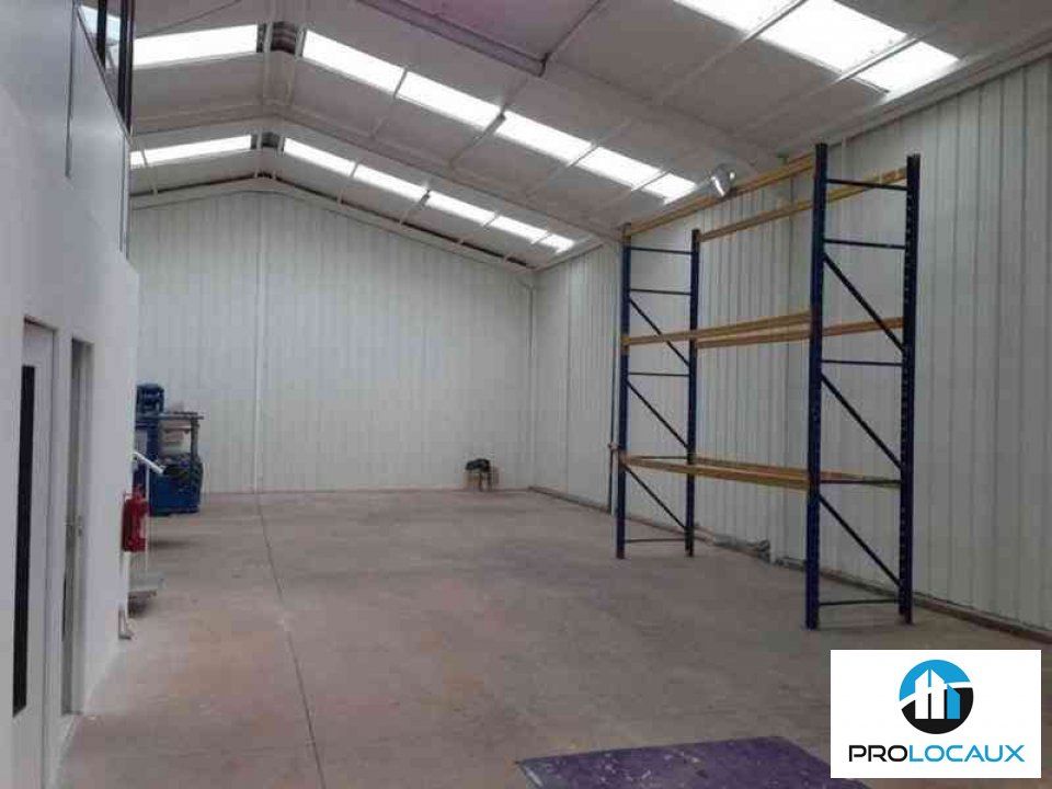 Location local d''activites 275 m² non divisibles
