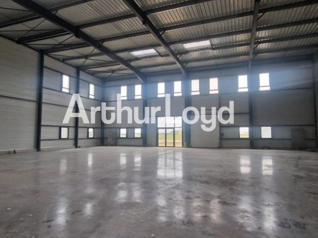 Location local 527.00 m² à BRETTEVILLE SUR ODON