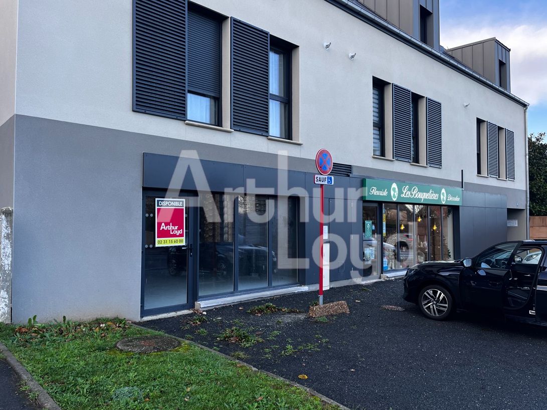 Location local commercial 62.50 m² à MAY SUR ORNE