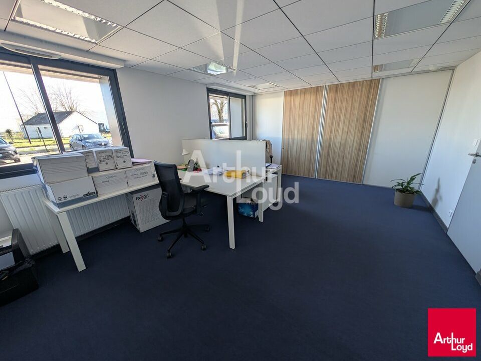 LOCAL D'ACTIVITE QUALITATIF A ST JACQUES DE LA LANDE