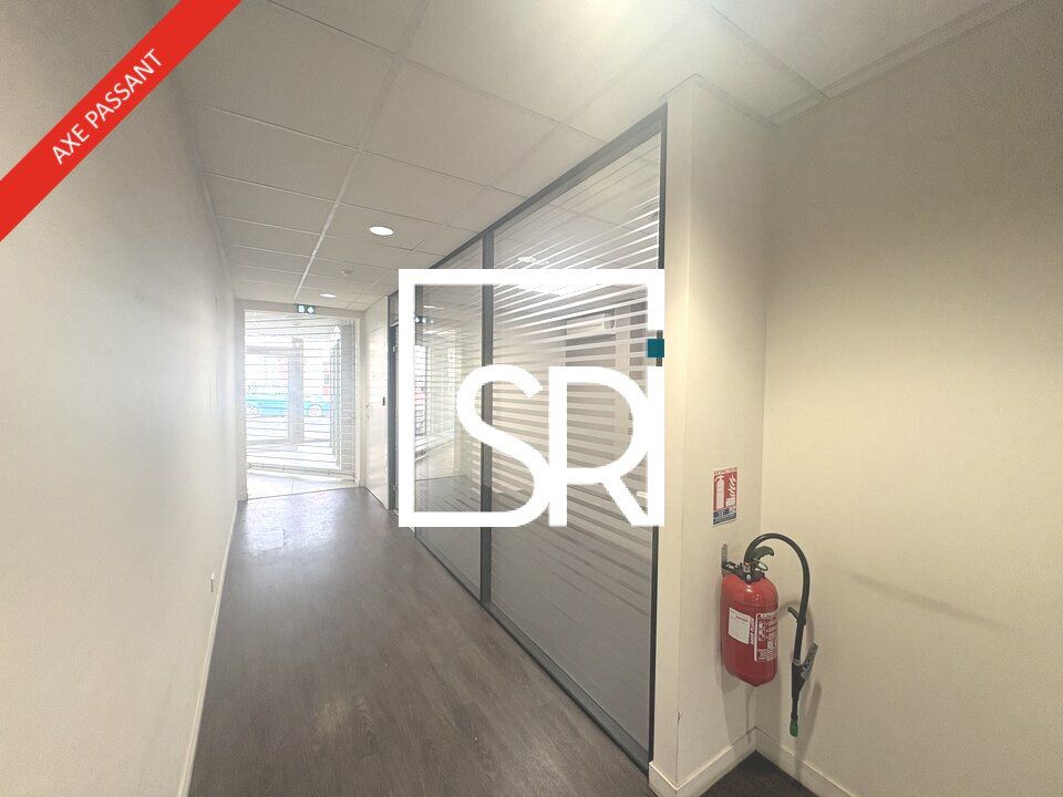 VISIBILITE IMPORTANTE - LOCATION LOCAL COMMERCIAL / BUREAUX 141 m2 - AVENUE PASSANTE CENTRE-VILLE - 63000 CLERMONT-FERRAND