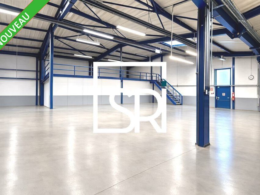 Location entrepot 1100 m² non divisibles