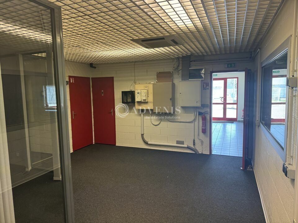 Location local d''activites 400 m² non divisibles