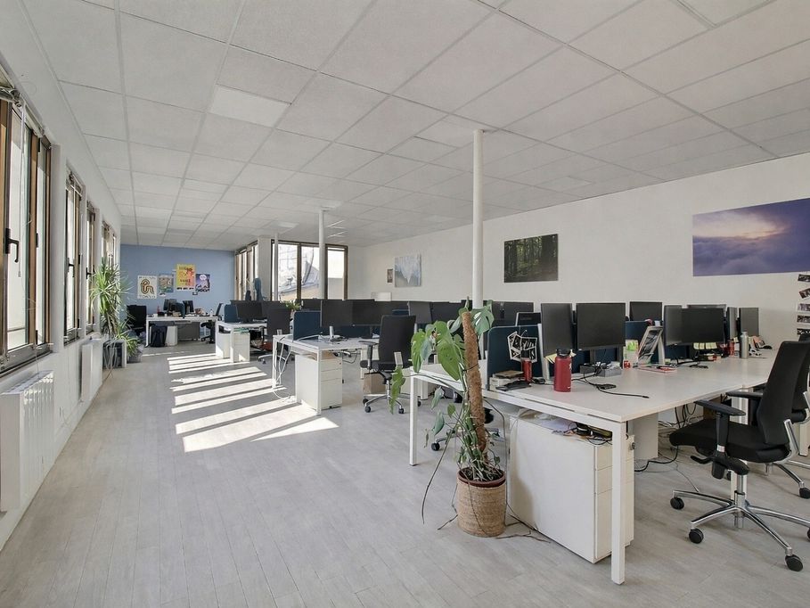 Location bureaux 300 m² non divisibles
