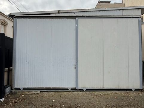 Location local commercial 135 m² à Clamart