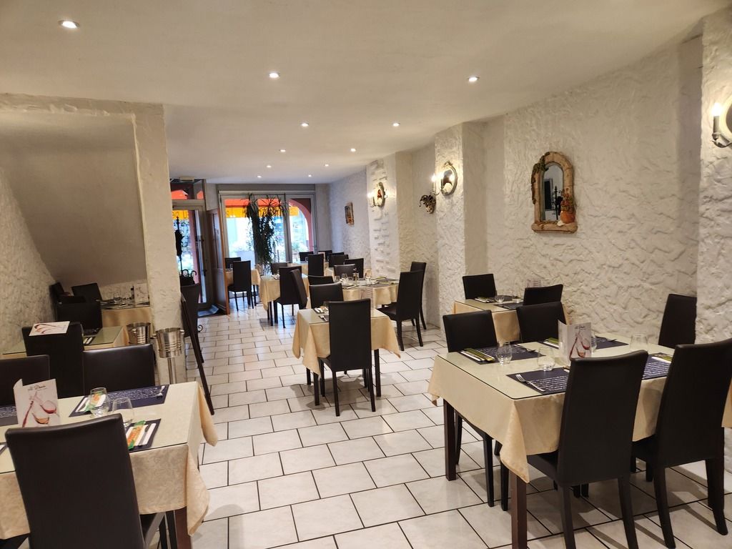 Vente local commercial 100 m² à AGEN