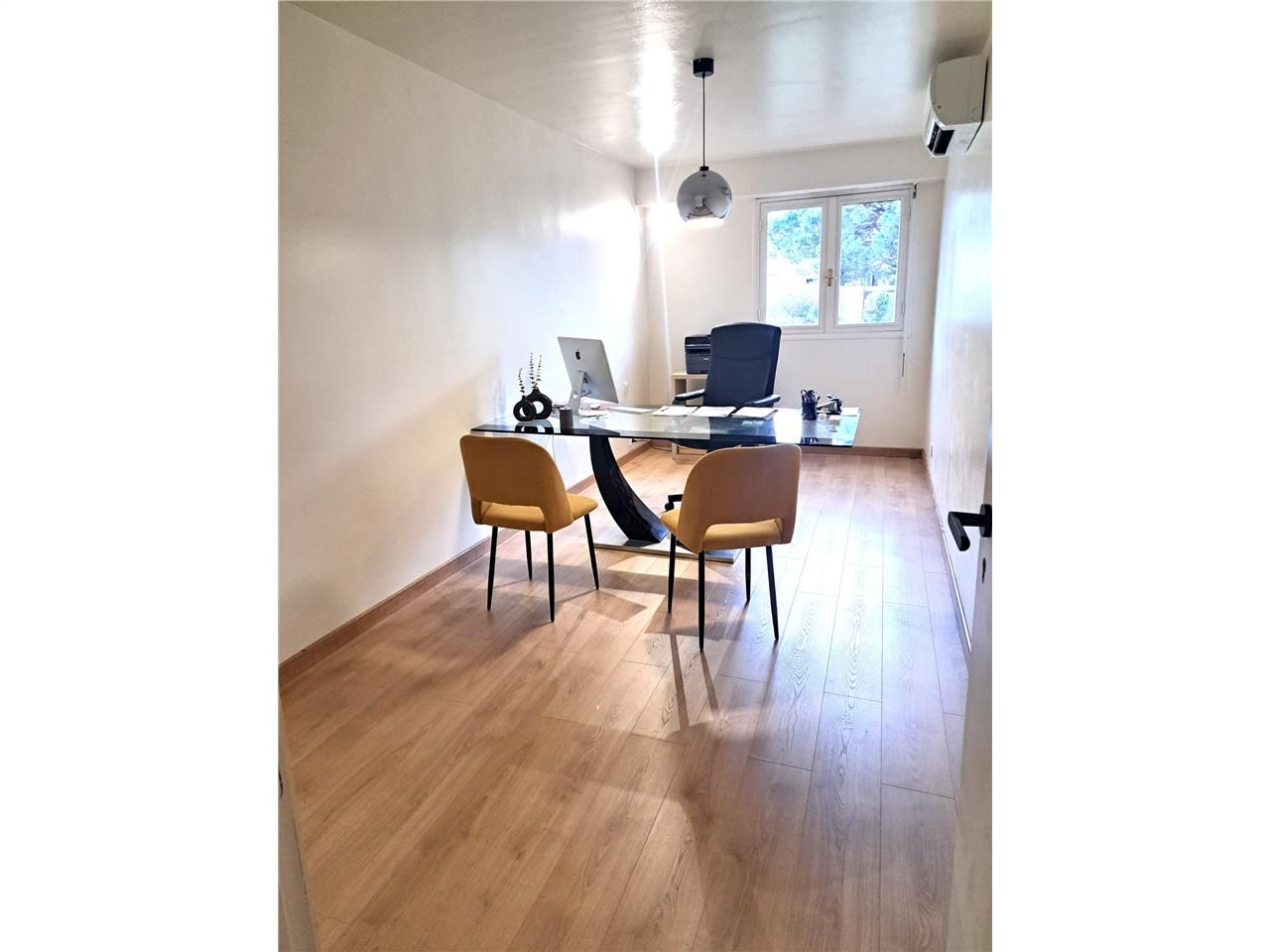 Location bureaux 15 m² à Saint Aygulf