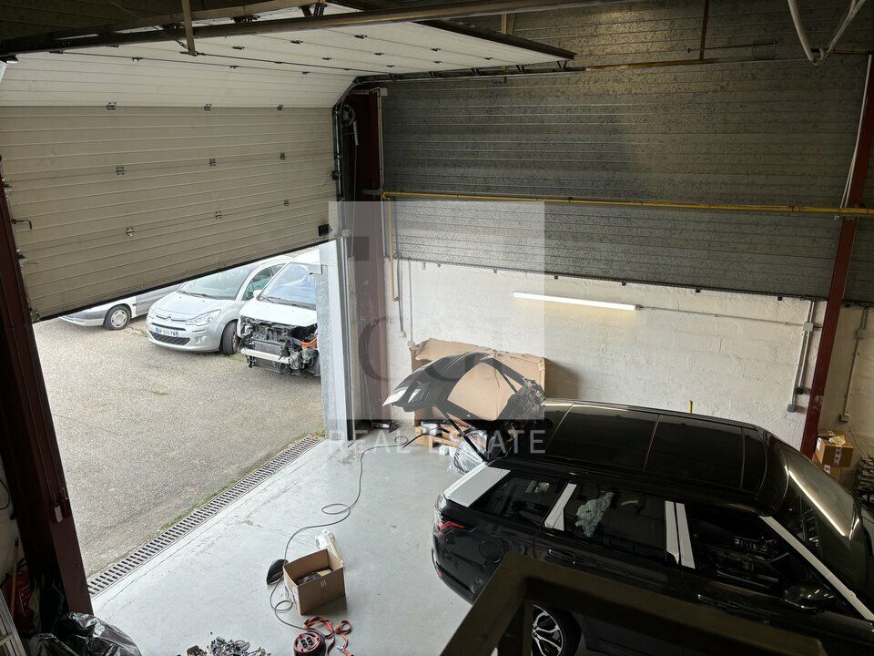 Location local d''activites 380 m² non divisibles