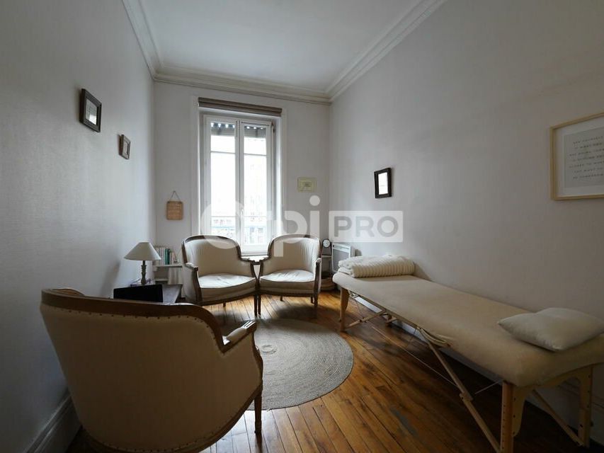 Location bureaux 68.3 m² non divisibles