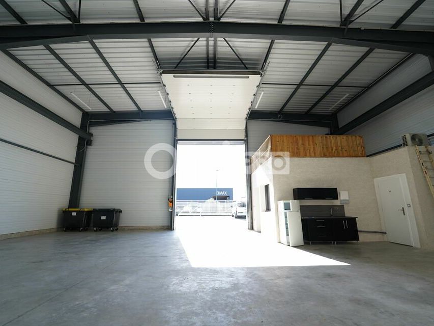 LOCAL D'ACTIVITE A LOUER - 180 m² - COLOMBIER SAUGNIEU