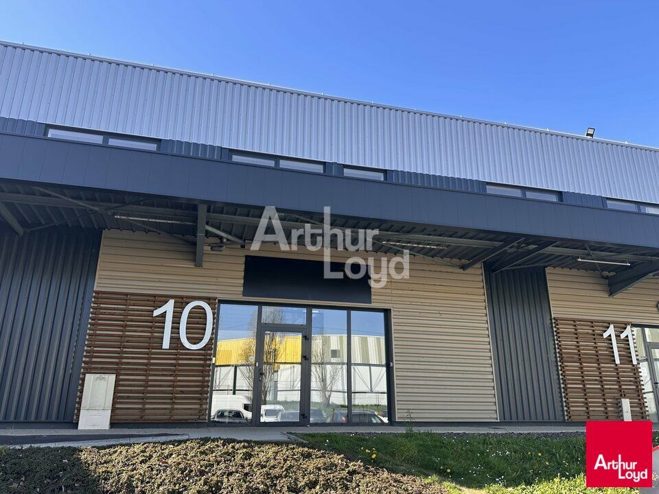 Vente local d''activites 369 m² non divisibles