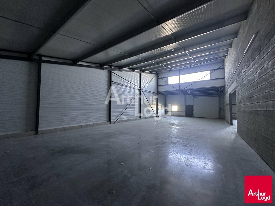 LA BOUEXIERE - CELLULES D'ACTIVITE NEUVES A LOUER - DIVISIBLES