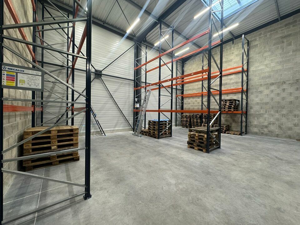 Vente local d''activites 230 m² non divisibles