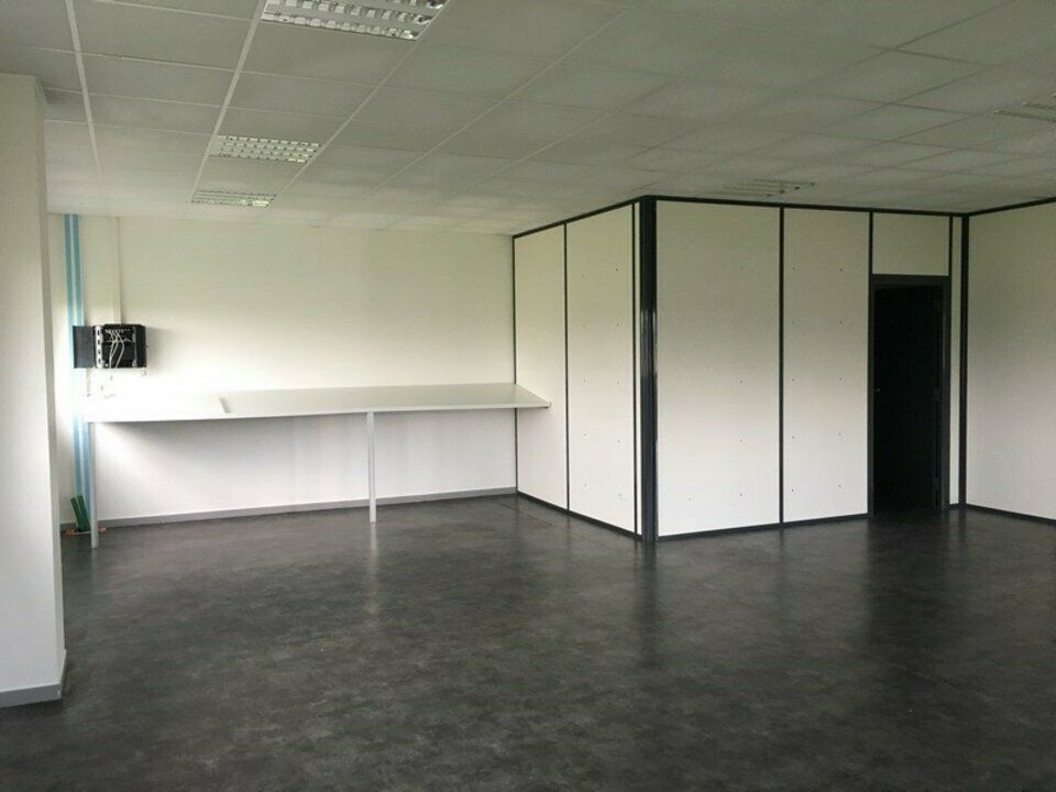 BUREAUX EN RDC A IFS