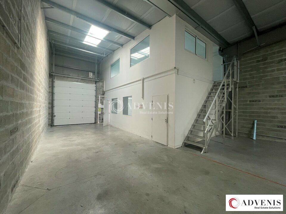 Location local d''activites 295 m² non divisibles