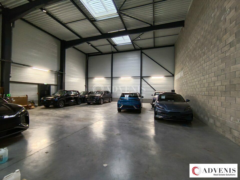 Location activité/entrepôt - 579 m²