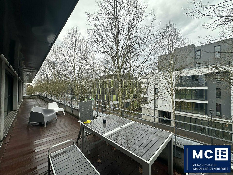 Location bureaux 246 m² non divisibles