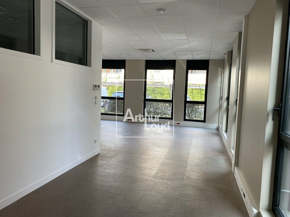 Location bureaux 138 m² non divisibles