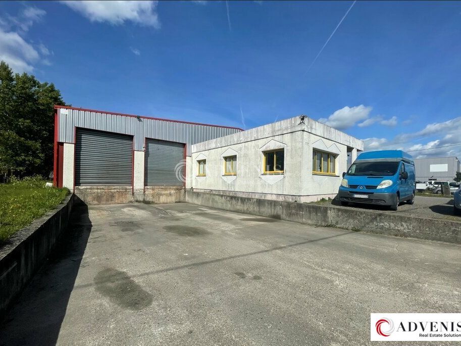 Location local d''activites 820 m² non divisibles