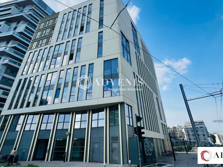 A LOUER - BUREAUX - A PARTIR DE 104 M²