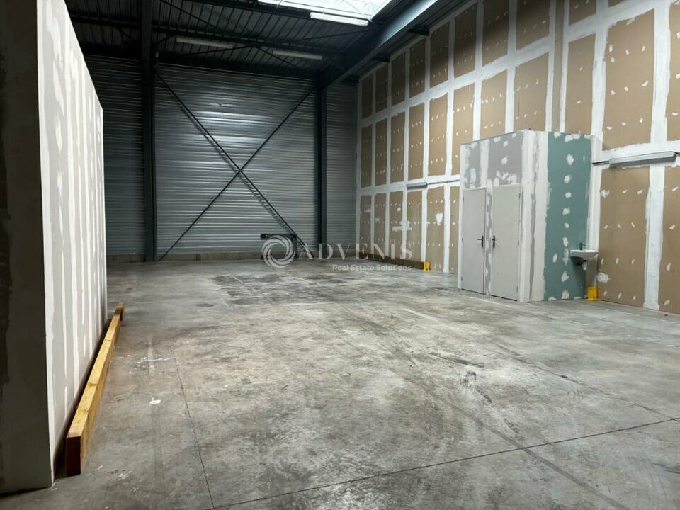 Location local d''activites 264 m² non divisibles
